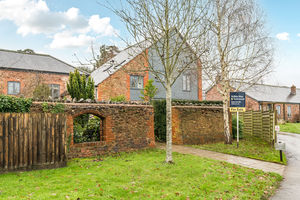 Photo 16- click for photo gallery